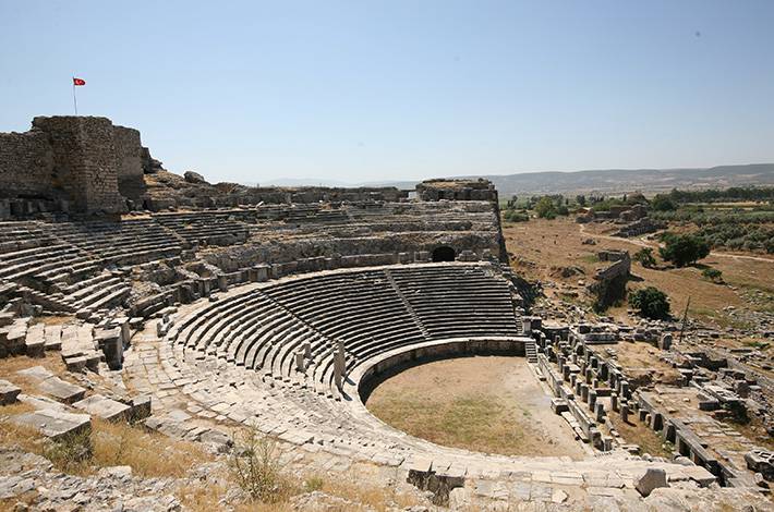 Aydın Milet Müzesi Milet Örenyeri Miletos Antik Kenti Pausanias Arkaik Dönem Faustina Hamamı Humei Tepe Hamamı Milet Tiyatrosu