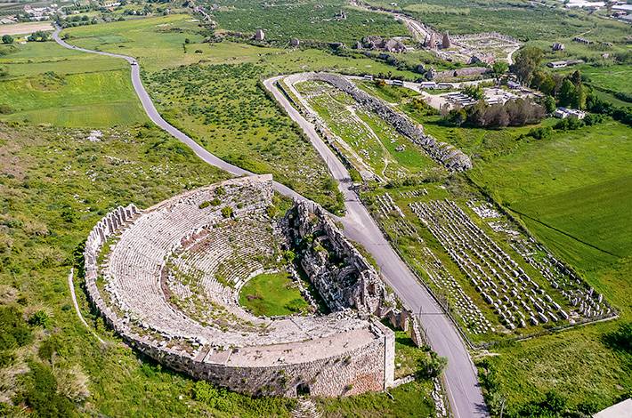 Antalya Perge Örenyeri Perge Antik Kenti Kocabelen Tepesi Perge Tiyatrosu Bithynia Valisi Plancius Verus Plancia Magna