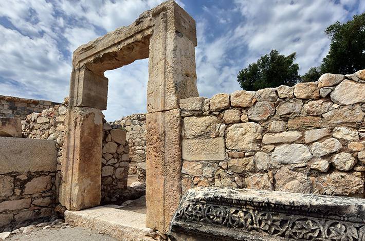 Antalya Patara Örenyeri Patara Plajı Likya Birliği'nin başkenti Vespasian Hamamı  Korinth Tapınağı